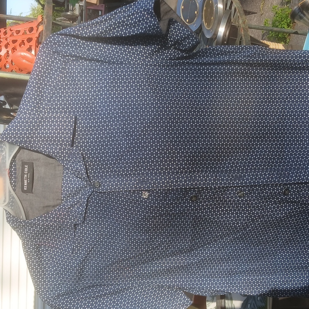 Men's Kenneth Cole med button down